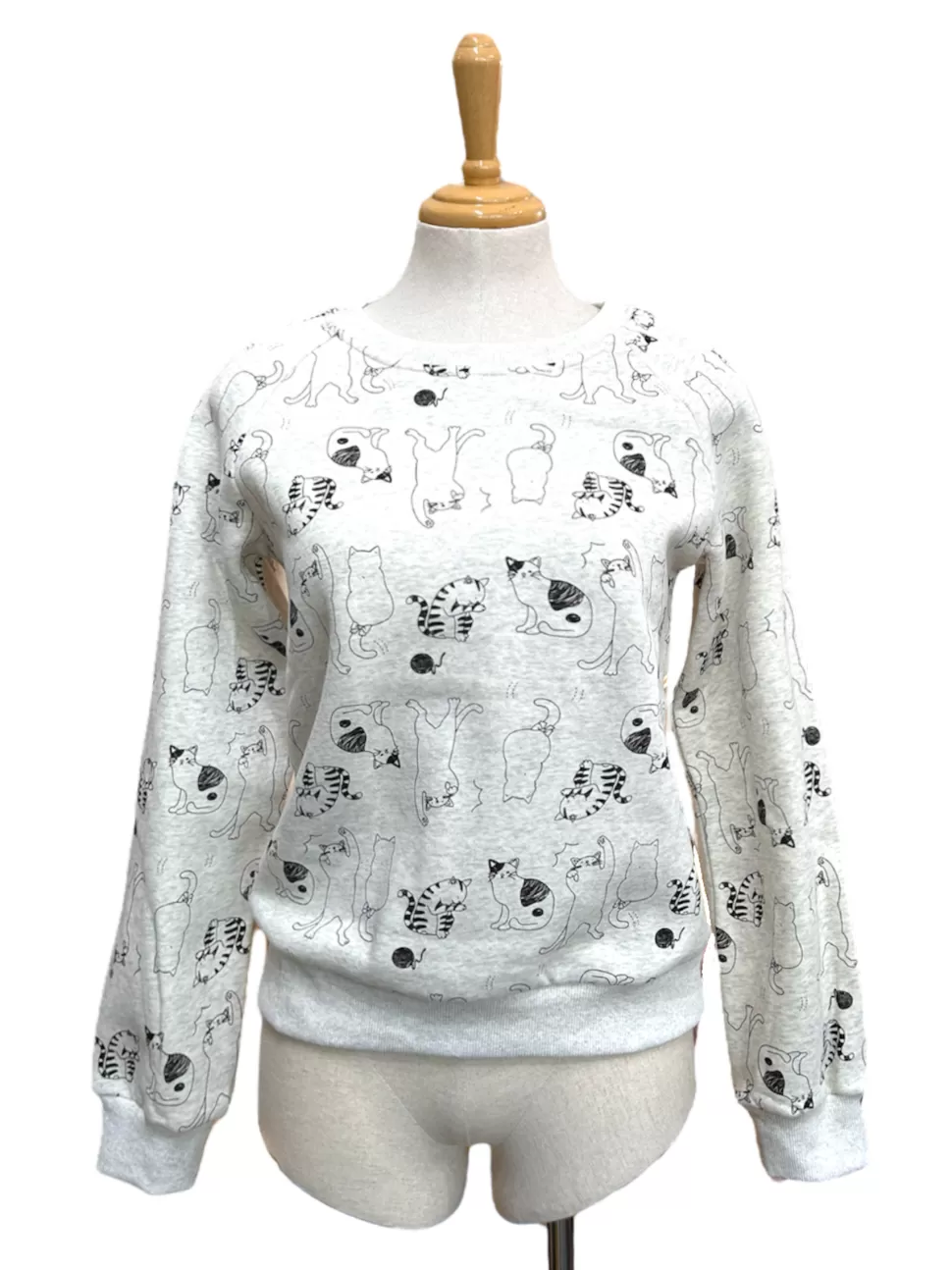 Shop Origami Doll Amanda Sweater - cat (fleece)